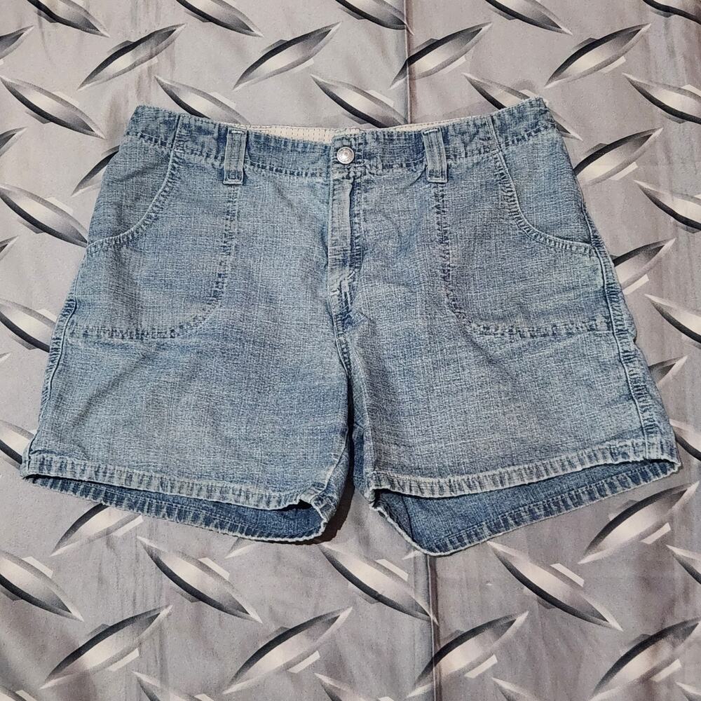 Vintage Levis Womens Shorts Size 30 Light Wash Snap Pockets